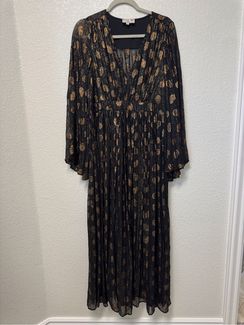 MILLE Caye Maxi Butterfly Sleeve Black Gold Metallic Dress - Picture 5 of 12